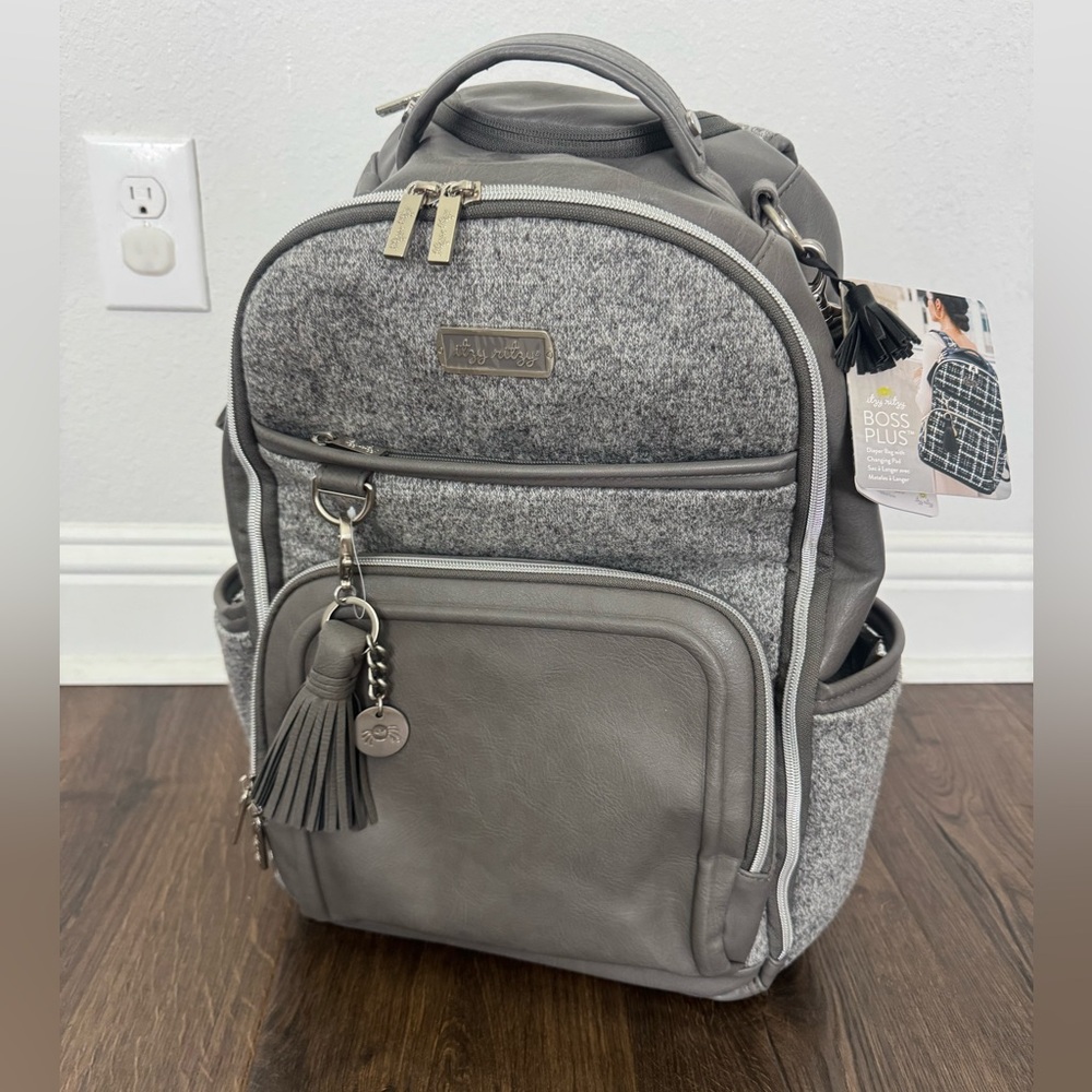 Itzy Ritzy Boss Plus Grayson Diaper Bag